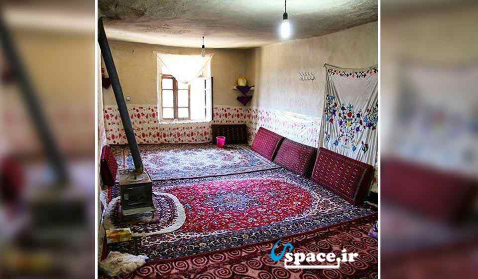 اقامتگاه کلبه قزلباش-روستای زنگلاب-مینودشت-استان گلستان-نمای اتاق